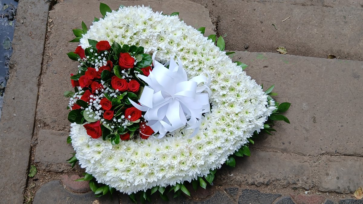 Heart wreath 🥺 photo 4