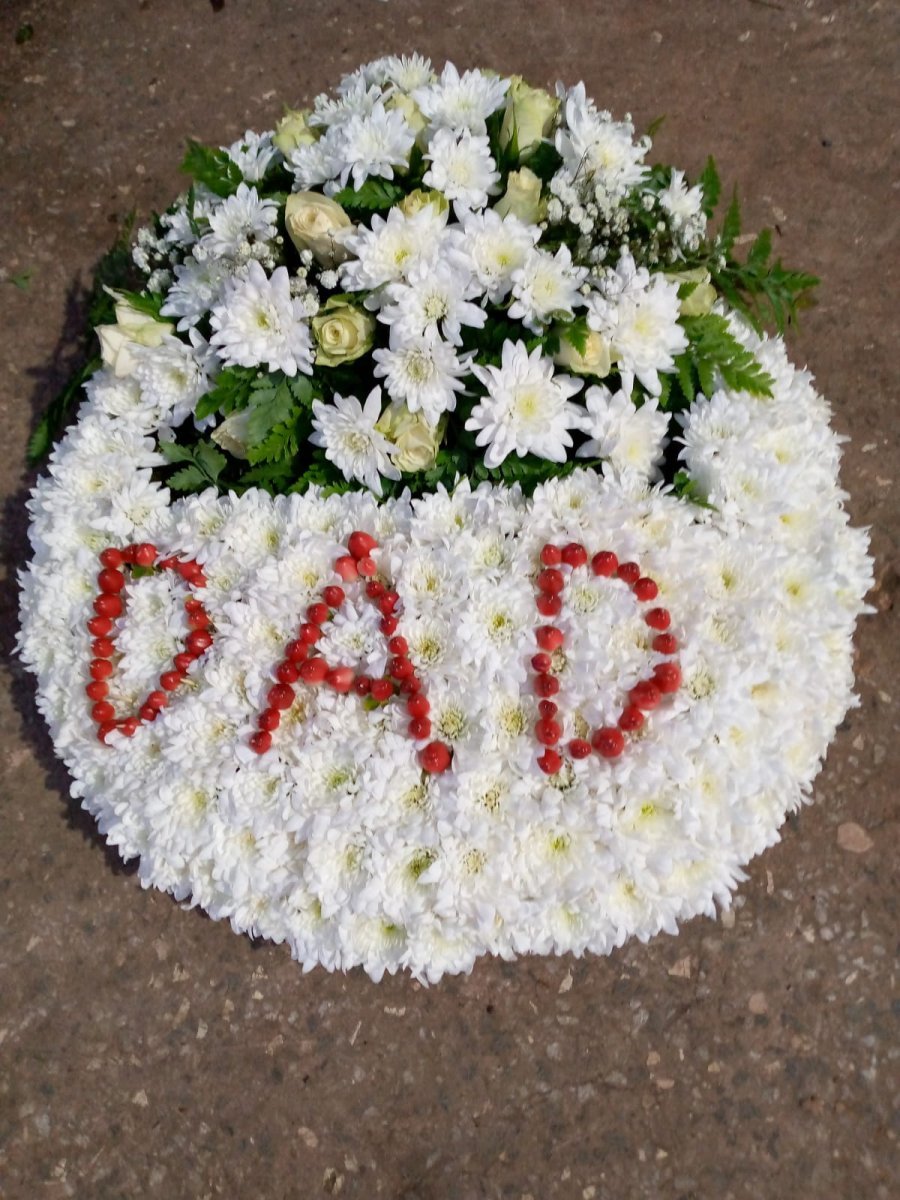 Serenity Pillow Memorial Wreath photo 2